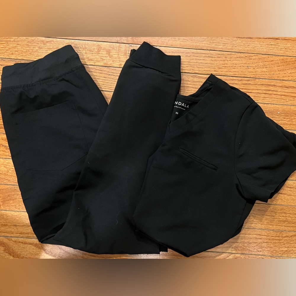 Mandala black jogger scrubs set of top and joggers